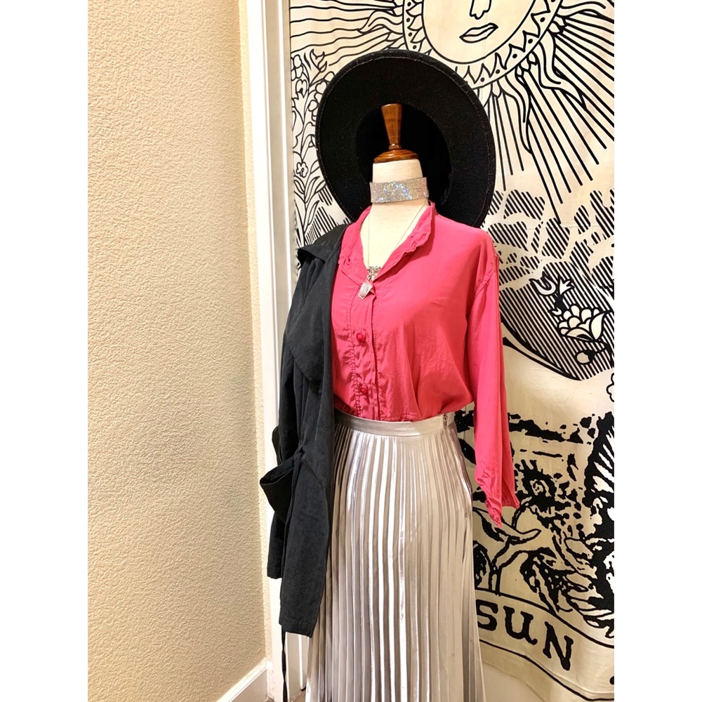 🌈 Amazing Vintage Silk top - Picture 8 of 8
